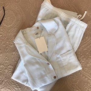 LOWEST👧🏻UGG pj set 🦕YUMMY COMFORT